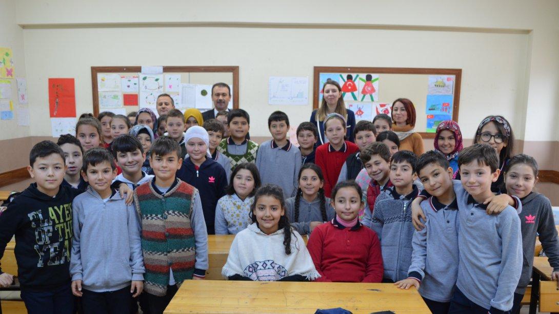 Kaymakam Fatma TURHAN KESER'den Şehit Turhan Kurt Ortaokulu'na Ziyaret