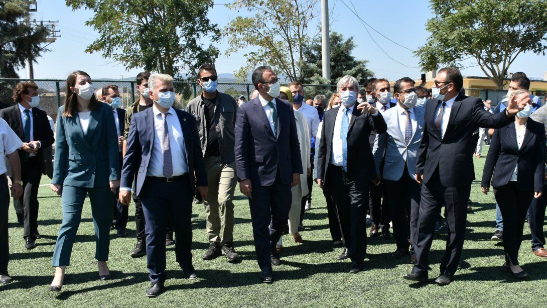 Gençlik ve Spor Bakanı Dr. Mehmet Muharrem KASAPOĞLU İvrindi'de
