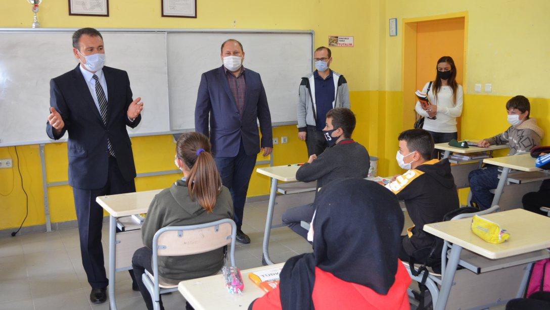 İlçe Milli Eğitim Müdürümüz Mustafa YÜCEL'den Okullara Ziyaret