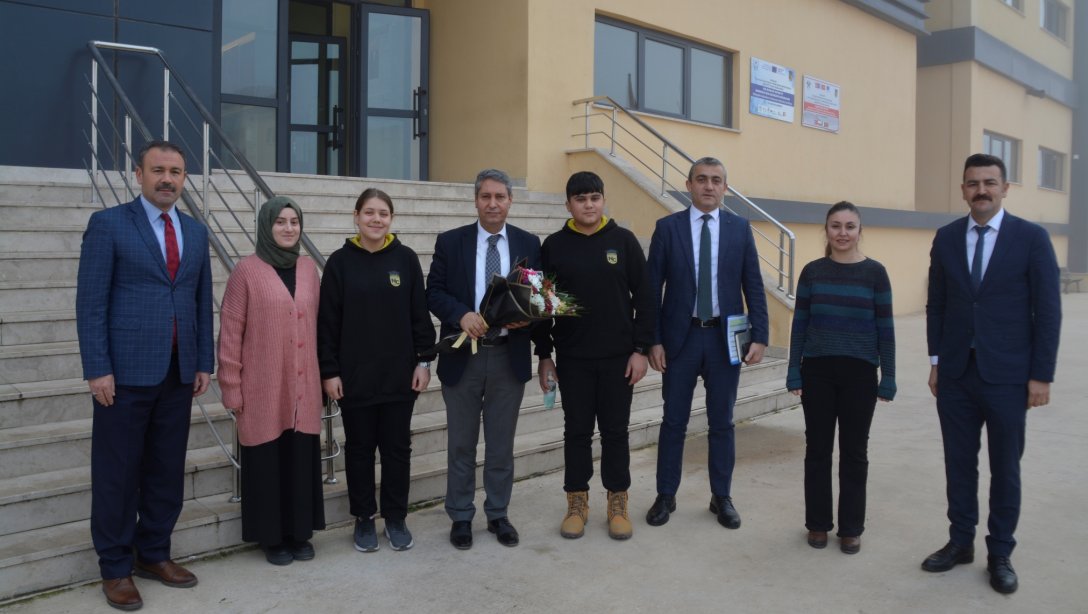 İl Milli Eğitim Müdürü Ali TATLI İlçemiz Nurettin Çarmıklı Madencilik Mesleki ve Teknik Anadolu Lisesi'ni Ziyaret Etti