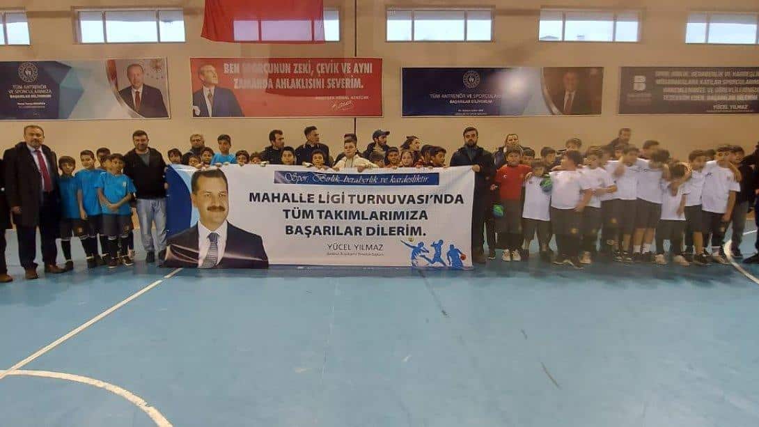 Balıkesir Büyükşehir Belediyesi Öncülüğünde Düzenlenen Mahalle Ligi Turnuvası Başladı