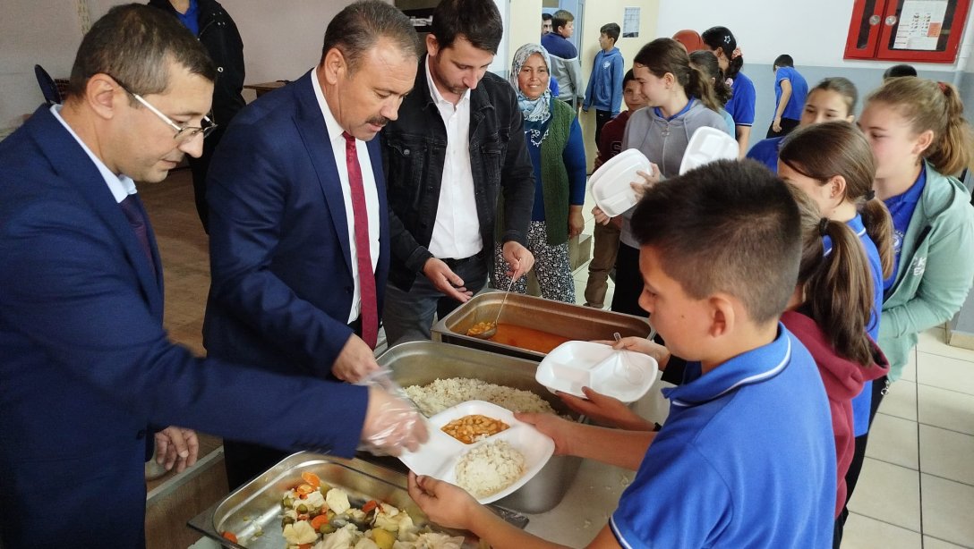 TAŞIMALI ÖĞRENCİLERİMİZİN ÖĞLE YEMEĞİNE MİSAFİR OLDUK