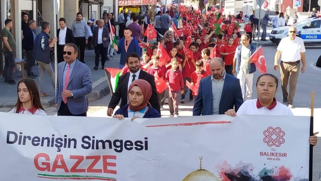 Gazze Katliamına Karşı  Tüm Öğrencilerimizin Katılımı ile Destek Yürüyüşü Gerçekleştirildi