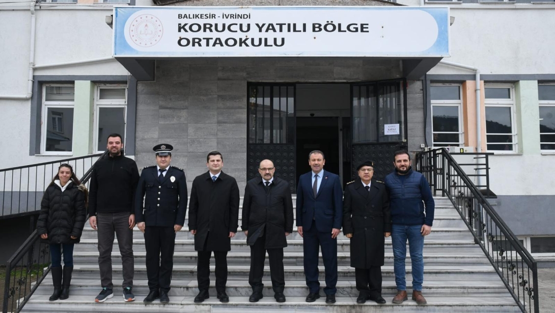 Sayın Valimiz İsmail USTAOĞLU ve Sayın Kaymakamımız Faruk ATAR Korucu Yatılı Bölge Ortaokulunu  Ziyaret Ettiler