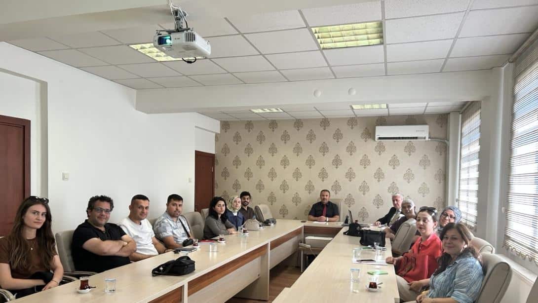 İlçe Milli Eğitim Müdürümüz Mustafa YÜCEL Rehber Öğretmenlerle Toplantı Gerçekleştirdi