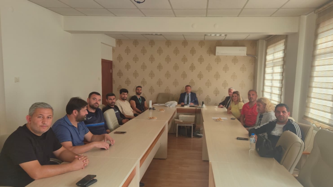 İlçe Milli Eğitim Müdürü Mustafa YÜCEL Beden Eğitimi Öğretmenleriyle Toplantı Yaptı